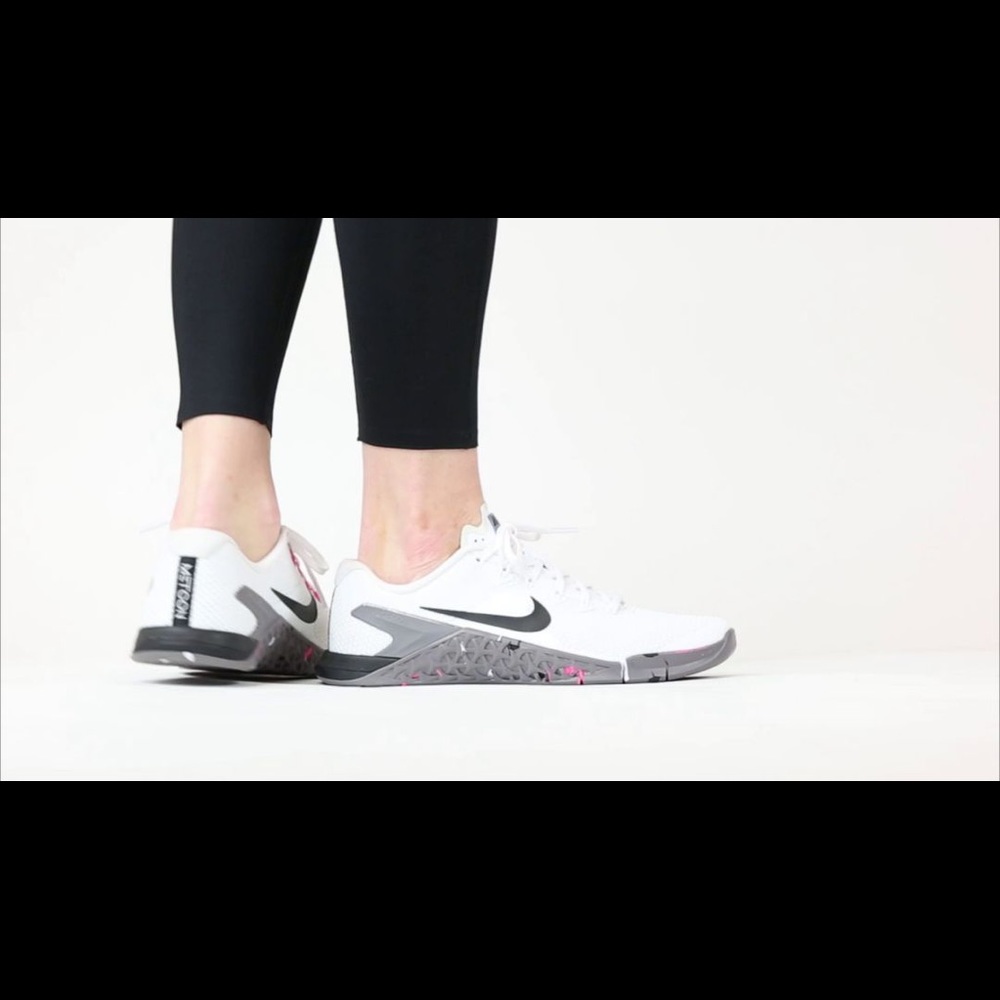 NIKE METCONS